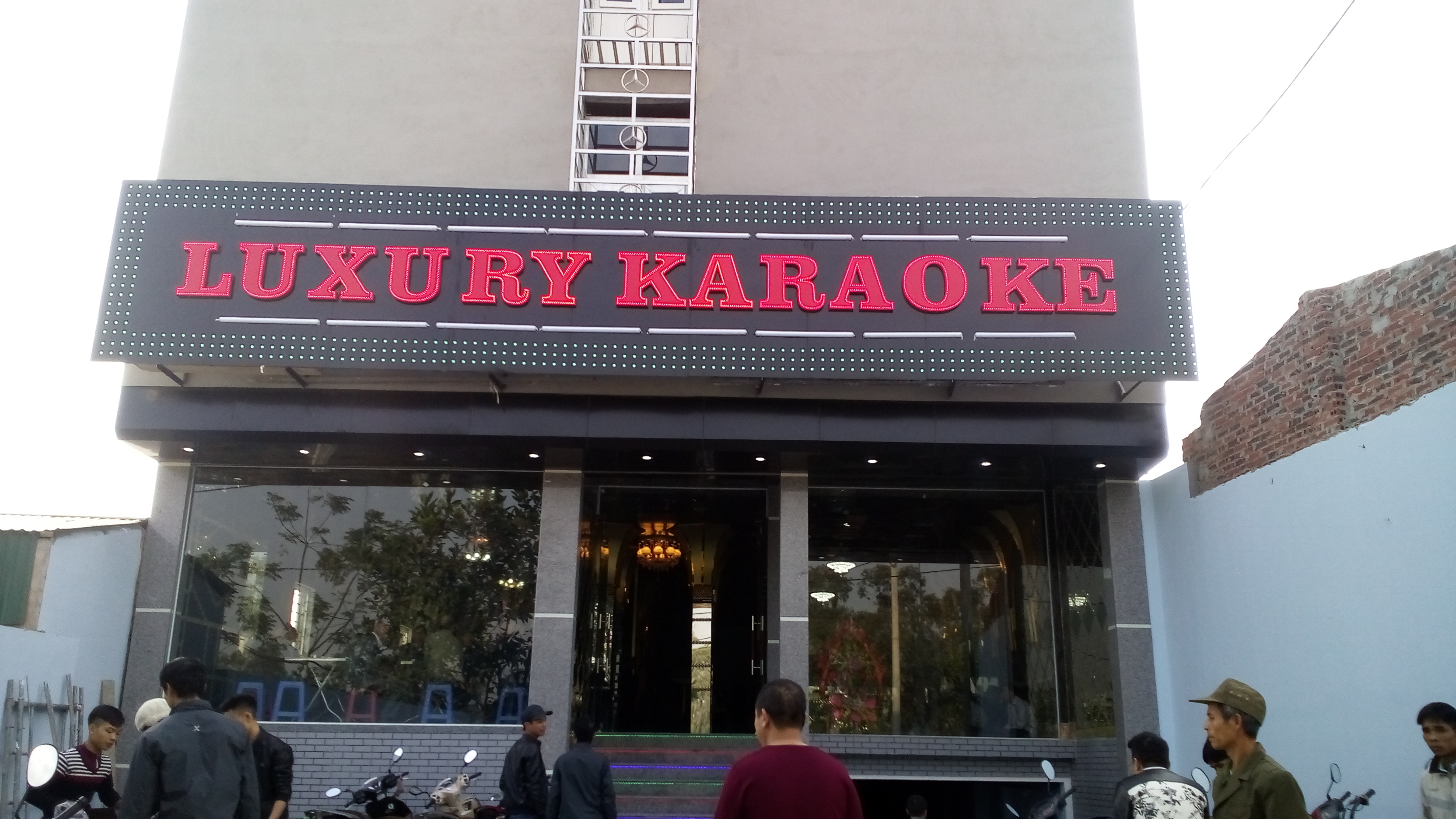 Công trình tư nhân Karaoke Luxury (Quế Võ - Bắc Ninh)