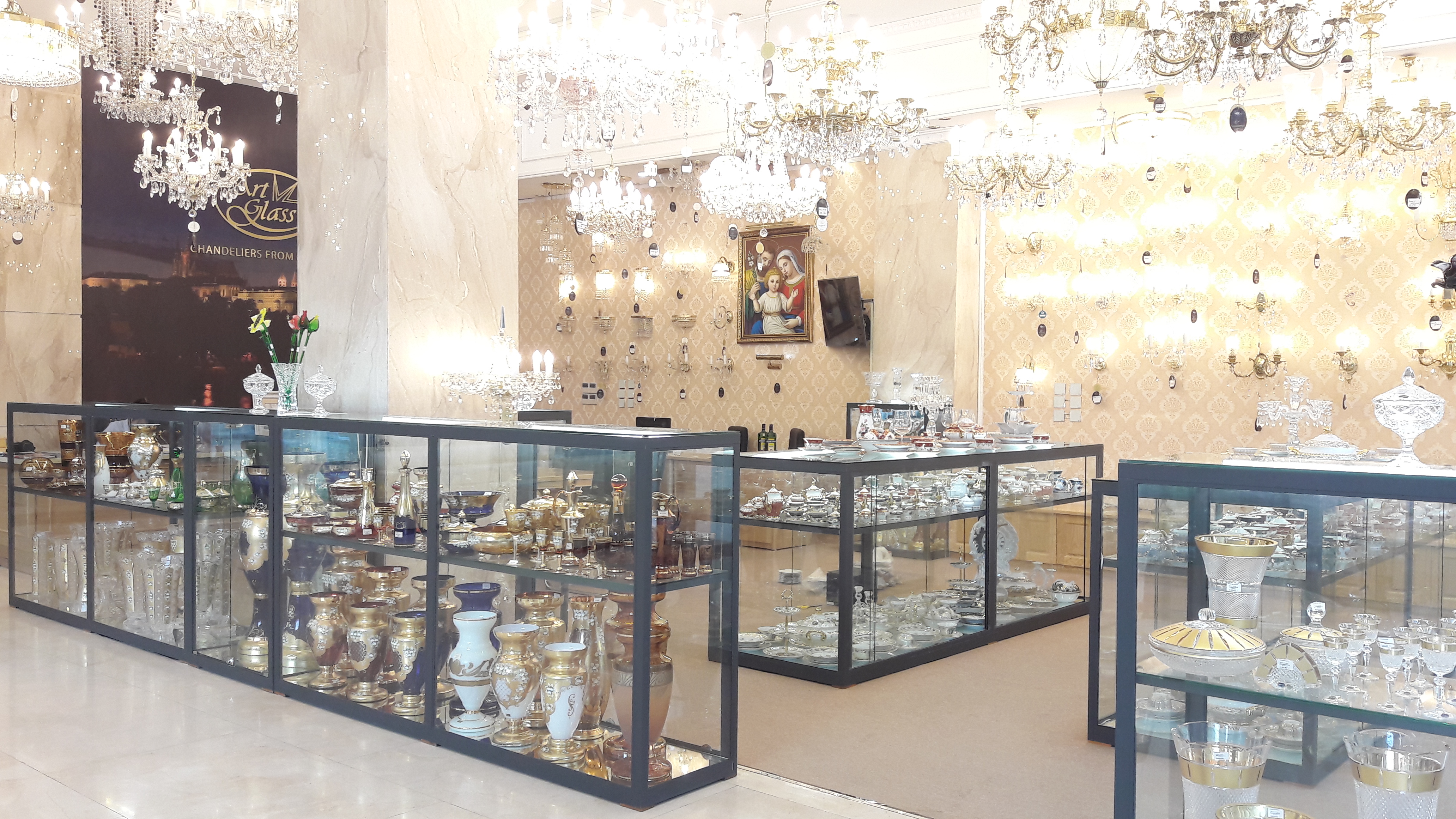 Showroom Công ty Quà tặng pha lê Showroom Công ty Quà tặng pha lê