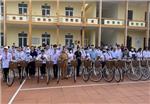 Hội Khuyến học tỉnh Nam Định trao tặng học bổng bằng xe đạp cho học sinh nghèo vượt khó của huyện Hải Hậu
