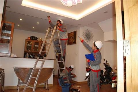 Cách lắp đặt đèn treo trần chuyên nghiệp, an toàn