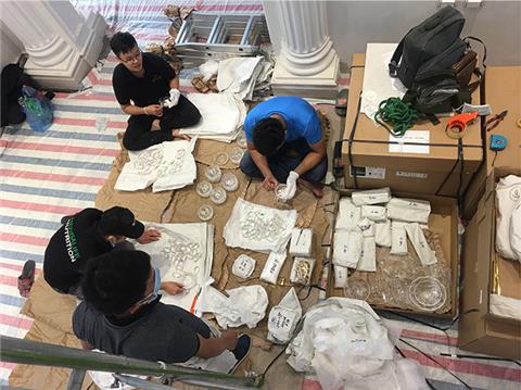 3 LƯU Ý quan trọng khi vệ sinh đèn chùm pha lê