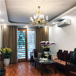 Tại sao đèn chùm pha lê nến để trang trí phòng khách?